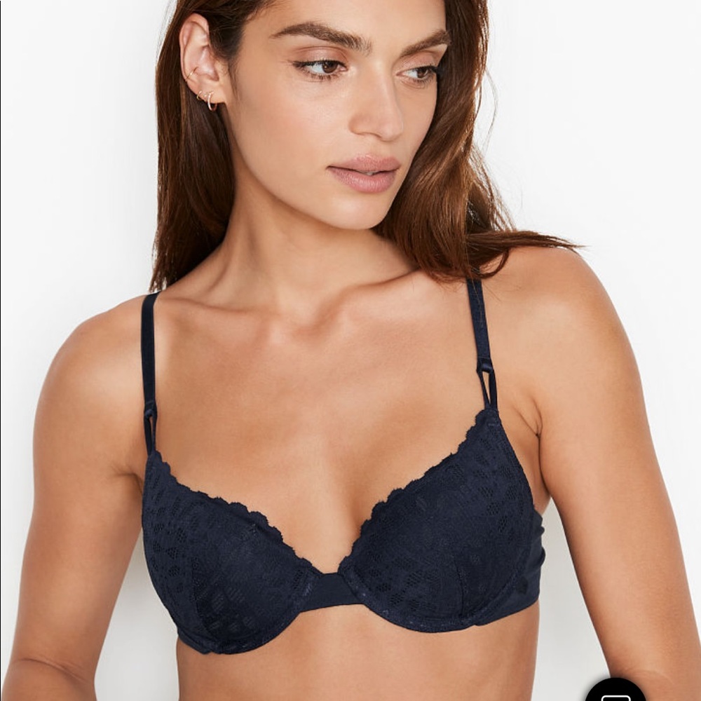 VICTORIA'S SECRET
Sexy Tee Lightly-Lined Demi Bra